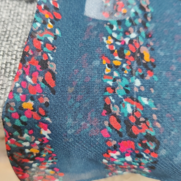 BCBG sheer button down - small - Picture 7 of 10